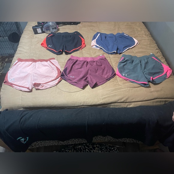 Under armor shorts - Picture 1 of 12